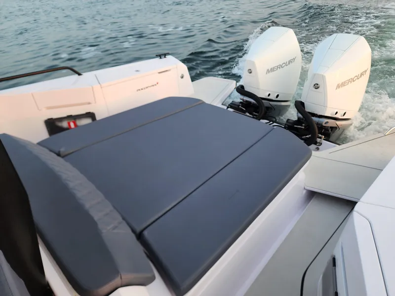 Slide: The Image of Axopar 37 Sun Top 2021 - 28