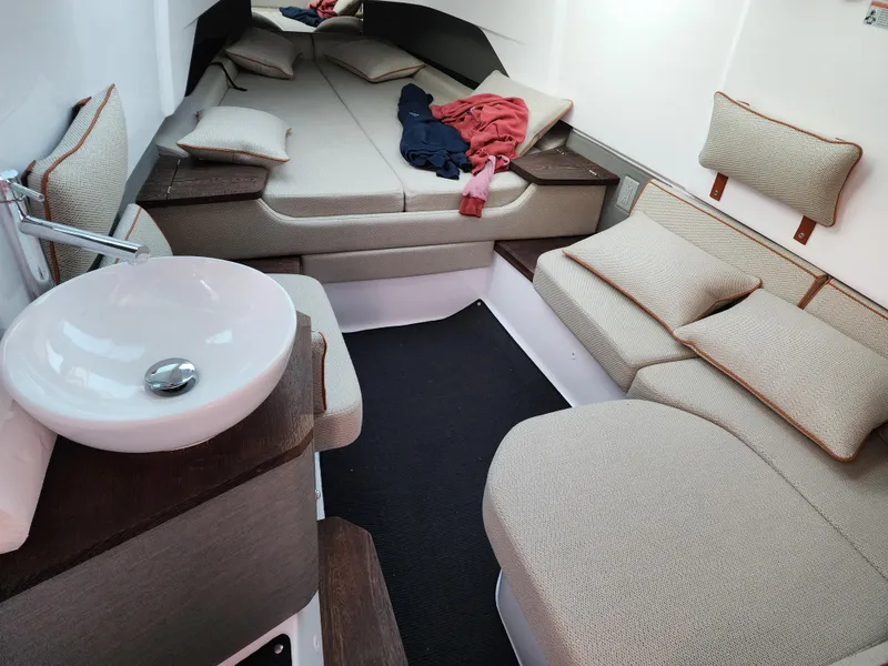 Slide: The Image of Axopar 37 Sun Top 2021 - 29