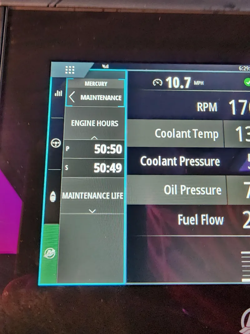 Slide: The Image of Axopar 37 Sun Top 2021 - 30
