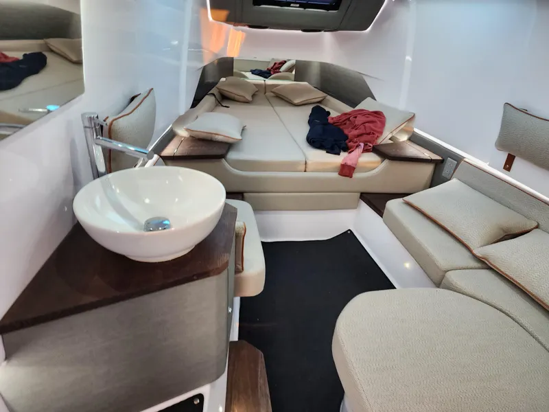 Slide: The Image of Axopar 37 Sun Top 2021 - 34