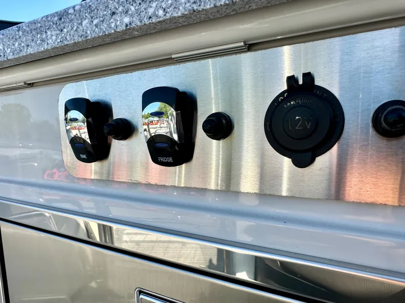 Slide: The Image of Control panel of 2023 Tahoe Pontoon 27FT Grand Tahoe LTD Elite. - 16