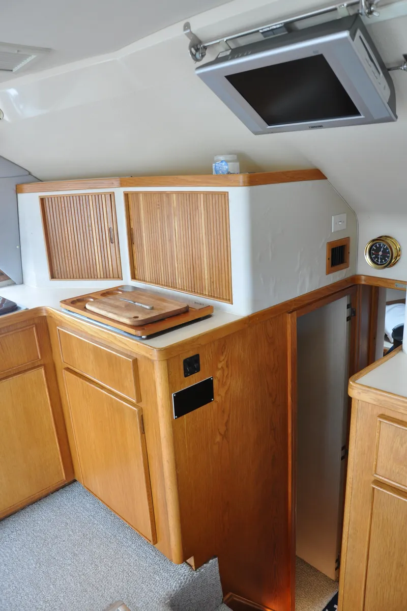 Slide: The Image of Bertram 37 Convertible 1987 - 51