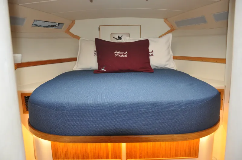 Slide: The Image of Bertram 37 Convertible 1987 - 54