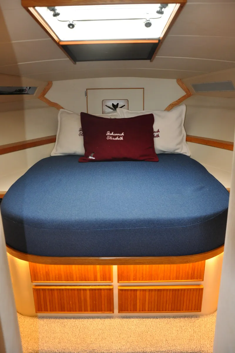 Slide: The Image of Bertram 37 Convertible 1987 - 55