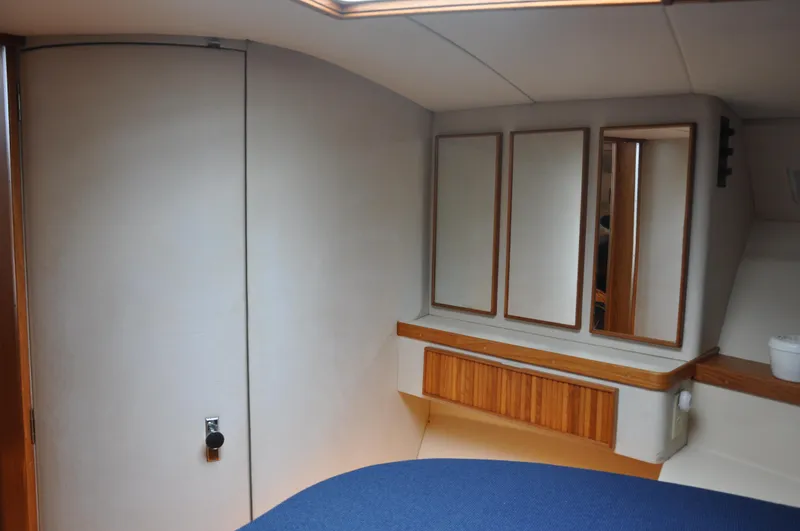 Slide: The Image of Bertram 37 Convertible 1987 - 59