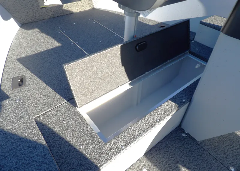 Slide: The Image of Lund 1600 Fury SS 2027 - 16
