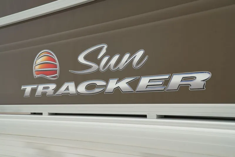 Slide: The Image of Sun Tracker SportFish 22 XP3 2024 - 68