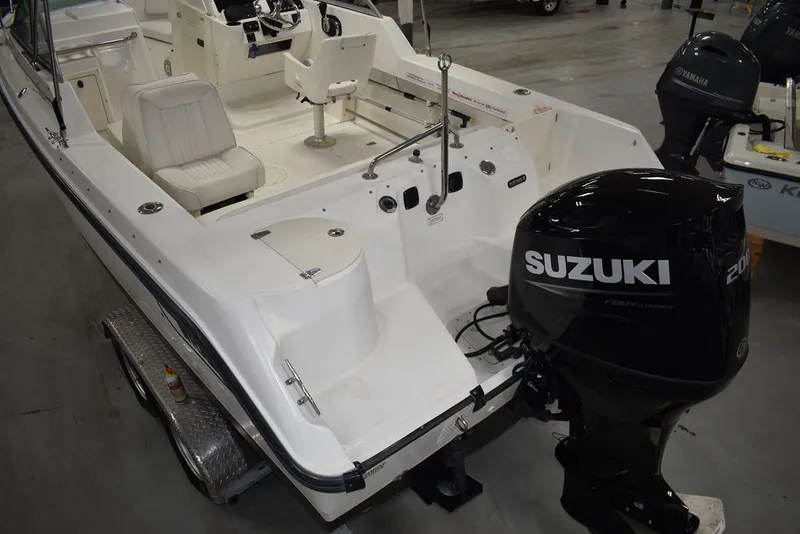 Slide: The Image of Boston Whaler 210 Ventura Dual Console 2003 - 15