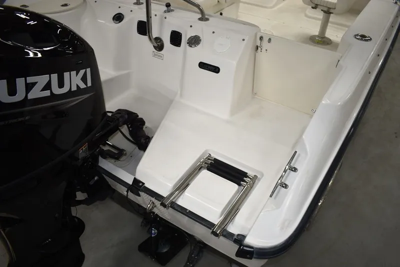 Slide: The Image of Boston Whaler 210 Ventura Dual Console 2003 - 17