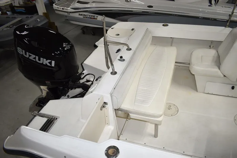 Slide: The Image of Boston Whaler 210 Ventura Dual Console 2003 - 21