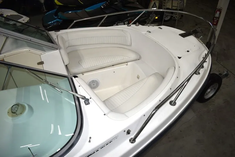 Slide: The Image of Boston Whaler 210 Ventura Dual Console 2003 - 25