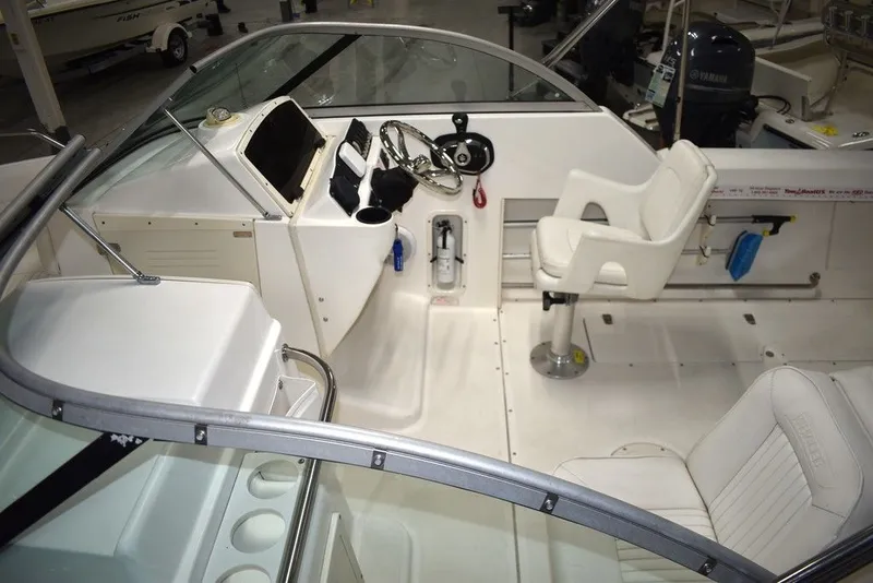 Slide: The Image of Boston Whaler 210 Ventura Dual Console 2003 - 29