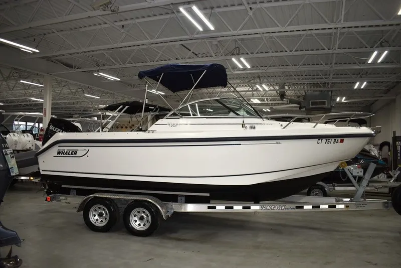Slide: The Image of Boston Whaler 210 Ventura Dual Console 2003 - 3