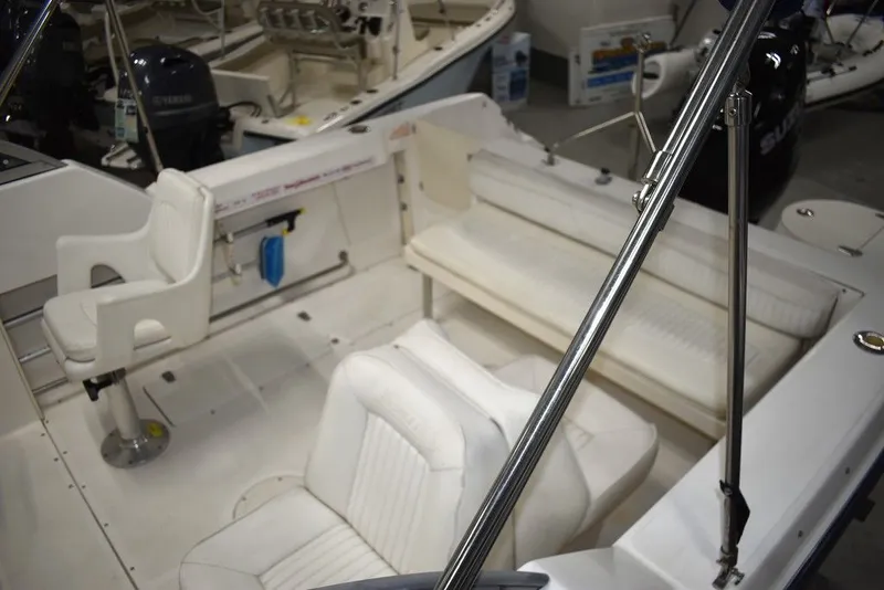 Slide: The Image of Boston Whaler 210 Ventura Dual Console 2003 - 30