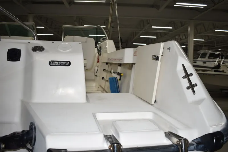 Slide: The Image of Boston Whaler 210 Ventura Dual Console 2003 - 34