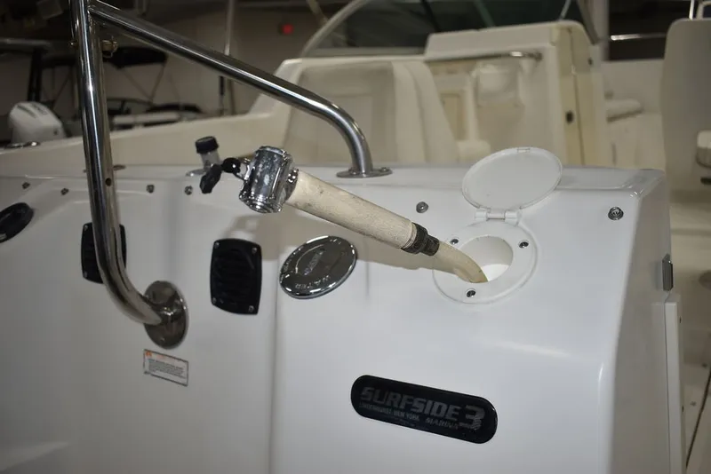 Slide: The Image of Boston Whaler 210 Ventura Dual Console 2003 - 35
