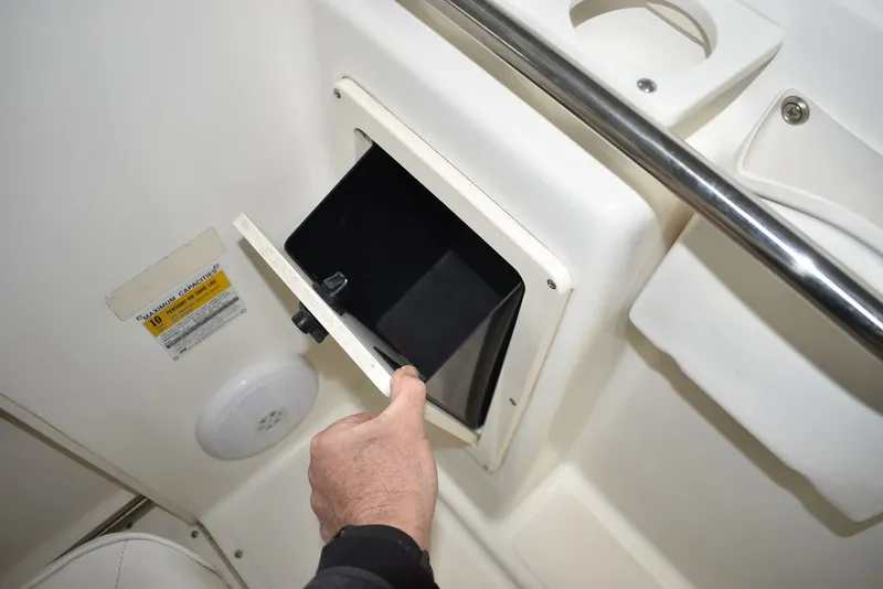 Slide: The Image of Boston Whaler 210 Ventura Dual Console 2003 - 44