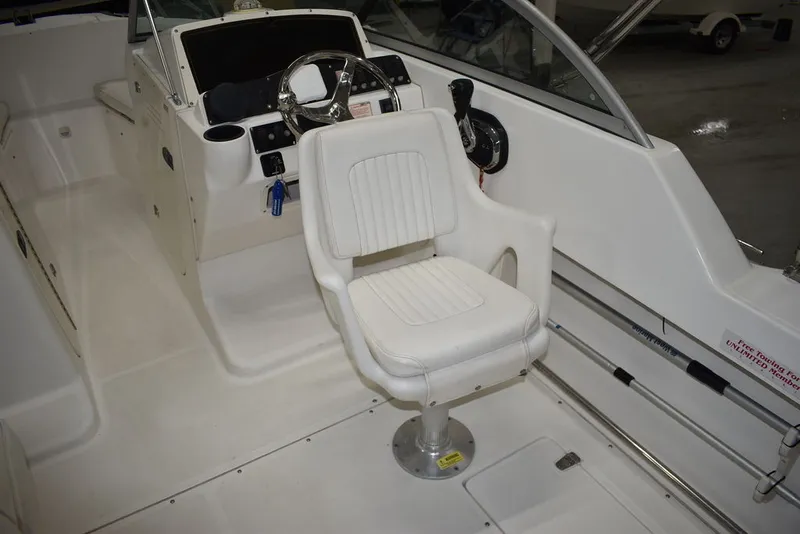 Slide: The Image of Boston Whaler 210 Ventura Dual Console 2003 - 47