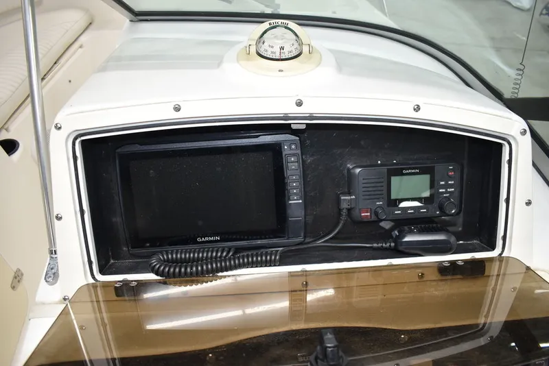 Slide: The Image of Boston Whaler 210 Ventura Dual Console 2003 - 51