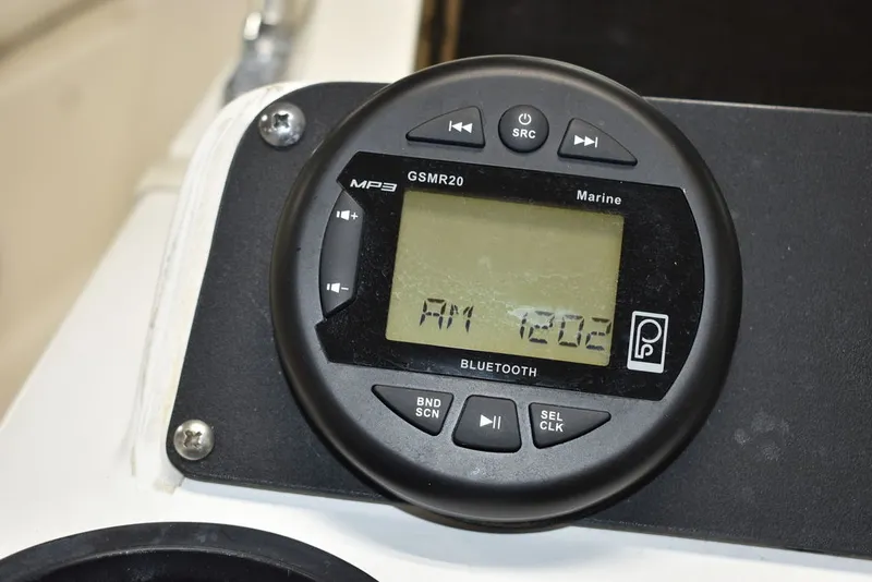 Slide: The Image of Boston Whaler 210 Ventura Dual Console 2003 - 56