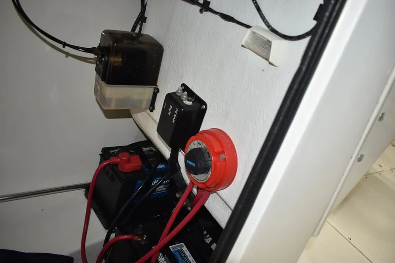 Slide: The Image of Boston Whaler 210 Ventura Dual Console 2003 - 59