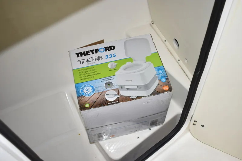 Slide: The Image of Boston Whaler 210 Ventura Dual Console 2003 - 62