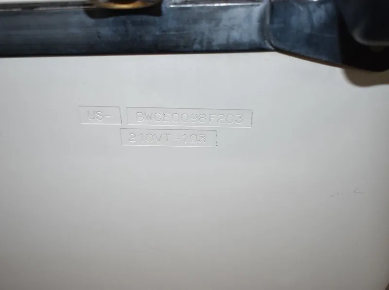 Slide: The Image of Boston Whaler 210 Ventura Dual Console 2003 - 67