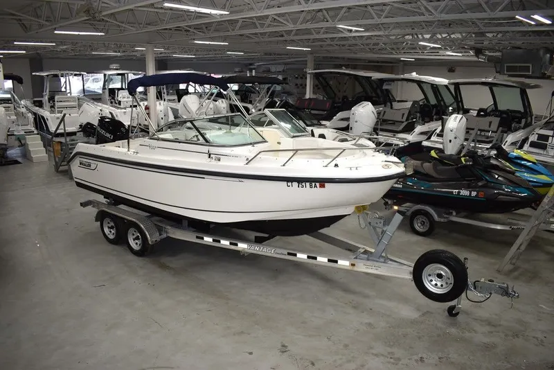 Slide: The Image of Boston Whaler 210 Ventura Dual Console 2003 - 7