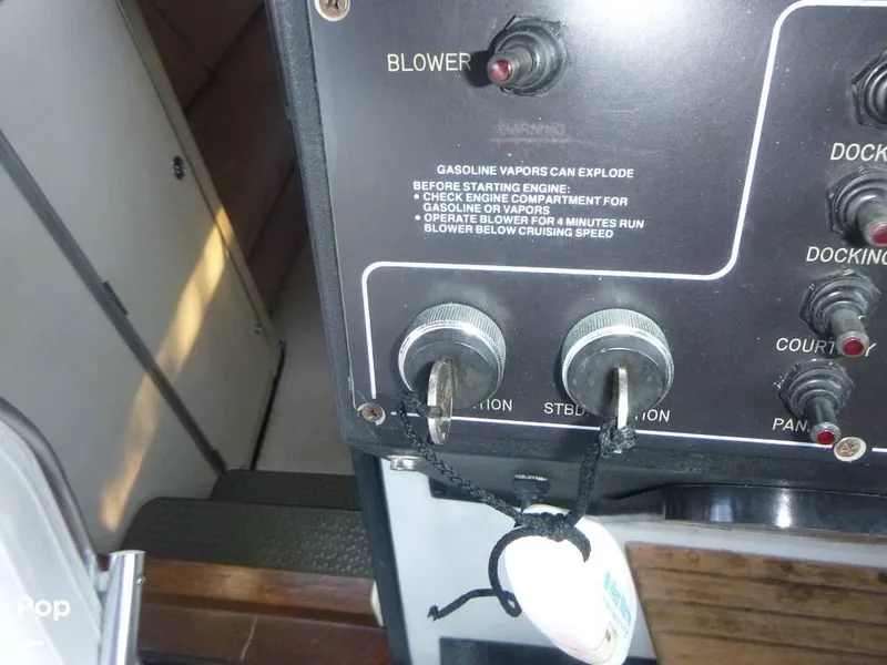 Slide: The Image of 1988 Wellcraft ST Tropez 3200 for sale in Meredith, NH - 41