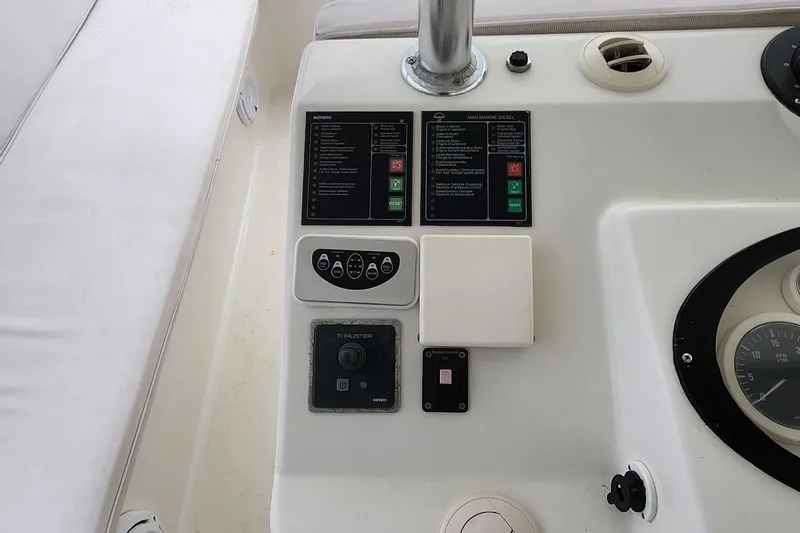 Slide: The Image of Control panel of a 2001 Ocean Yachts 56 Super Sport boat. - 33
