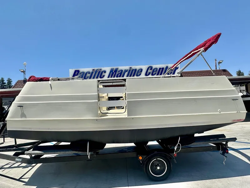 The Image of Duffy Cat 18 w/ Electric Motor 1996 - 1