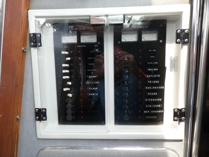 Slide: The Image of Wellcraft Monte Carlo 2800 1986 - 52