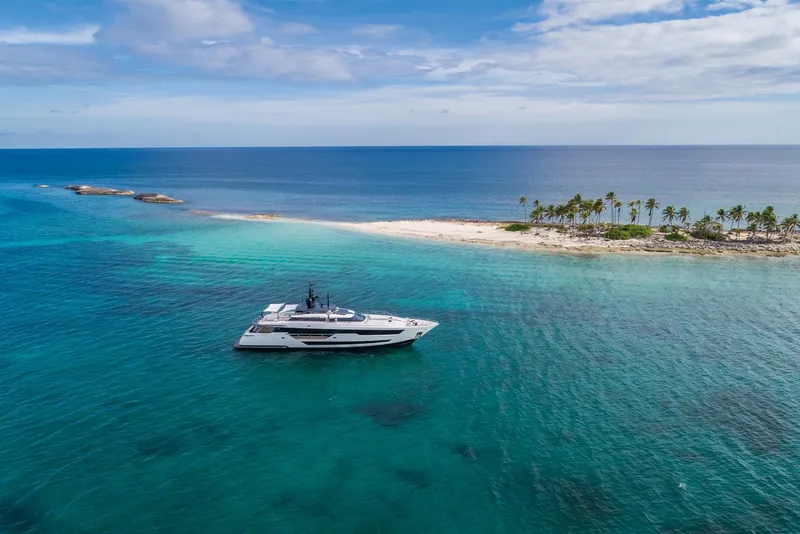 Slide: The Image of Custom SAETTA 120' 2025 - 12