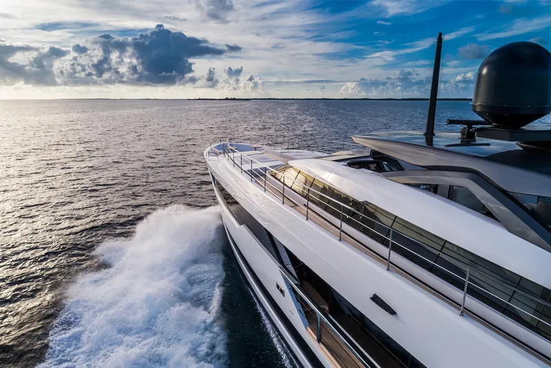 Slide: The Image of Custom SAETTA 120' 2025 - 31