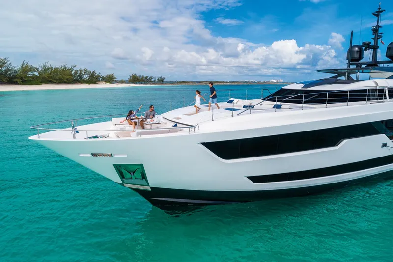 Slide: The Image of Custom SAETTA 120' 2025 - 34