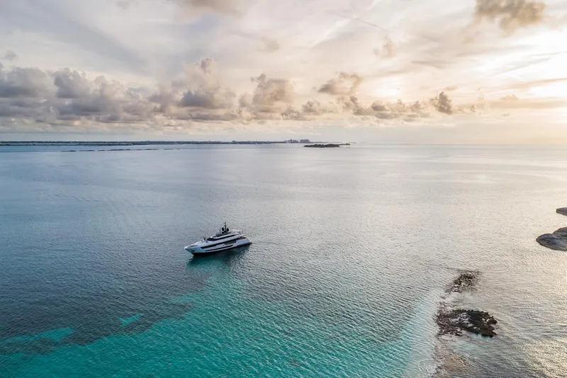 Slide: The Image of Custom SAETTA 120' 2025 - 35