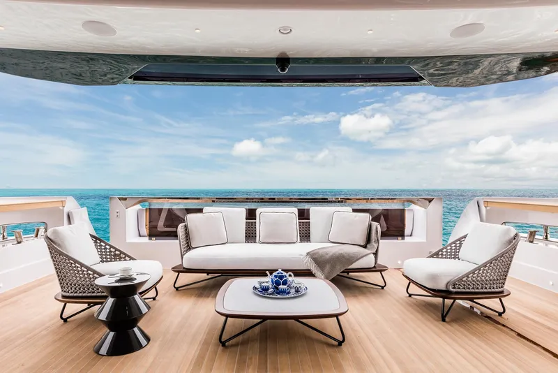 Slide: The Image of Custom SAETTA 120' 2025 - 49