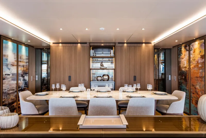 Slide: The Image of Custom SAETTA 120' 2025 - 50