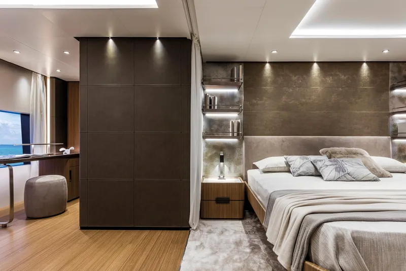 Slide: The Image of Custom SAETTA 120' 2025 - 53