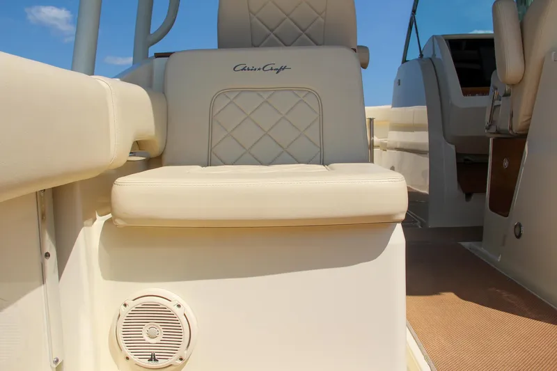 Slide: The Image of Chris-Craft Calypso 30 2017 - 51