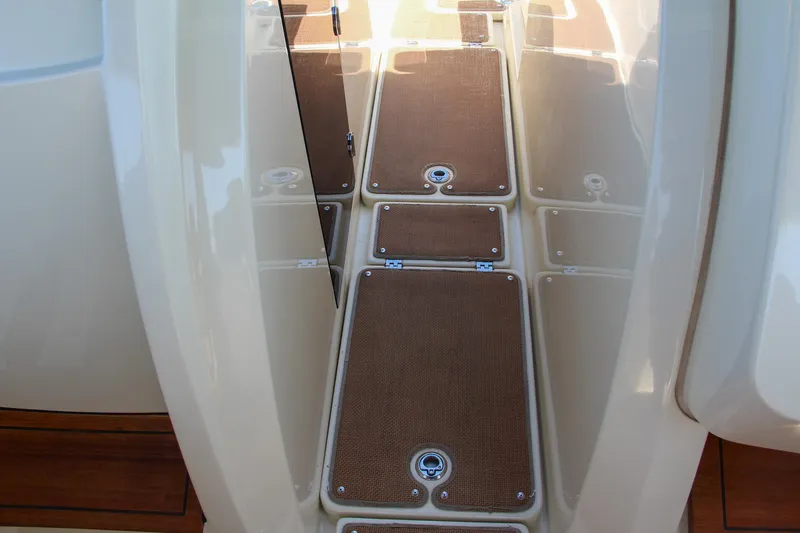 Slide: The Image of Chris-Craft Calypso 30 2017 - 60