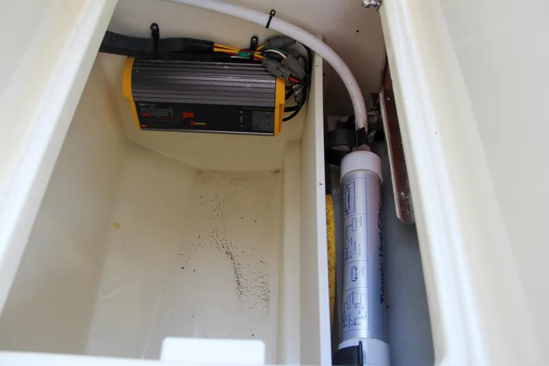 Slide: The Image of Chris-Craft Calypso 30 2017 - 62