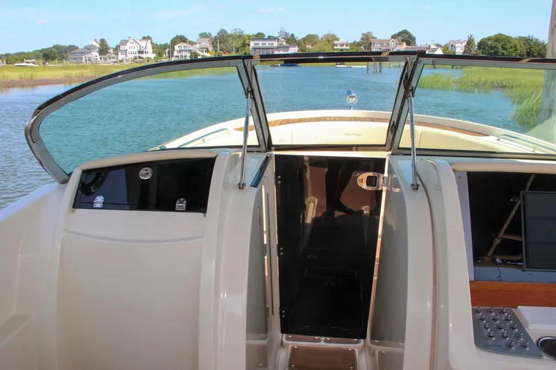 Slide: The Image of Chris-Craft Calypso 30 2017 - 67