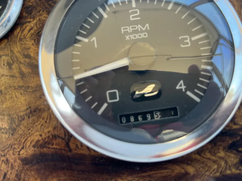 Slide: The Image of Bow thruster control on a 1997 Sea Ray 420 Aft Cabin yacht. - 16