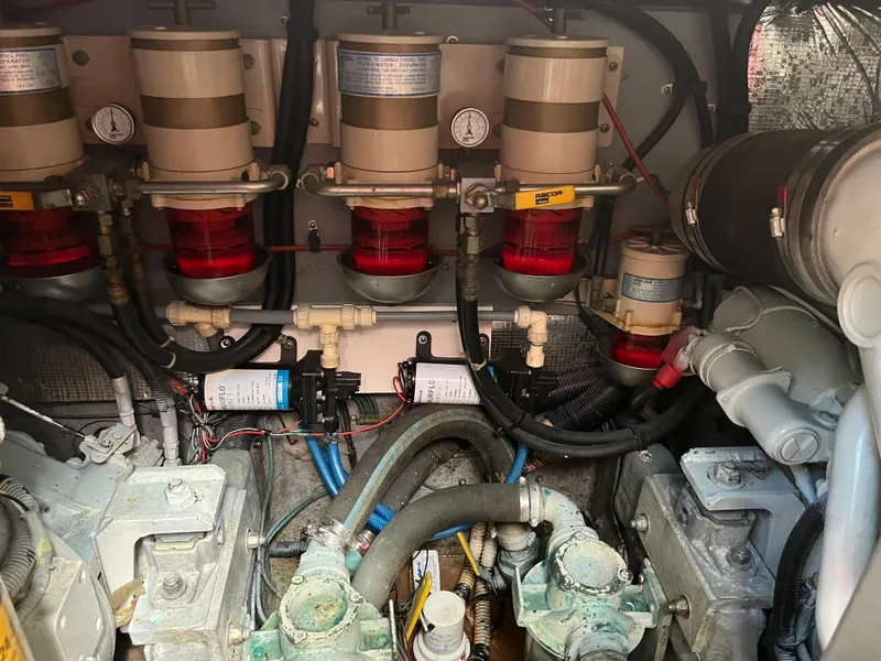 Slide: The Image of Sea Ray 420 Aft Cabin 1997 - 58