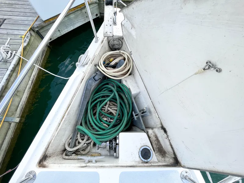 Slide: The Image of Catalina 42 1989 - 25