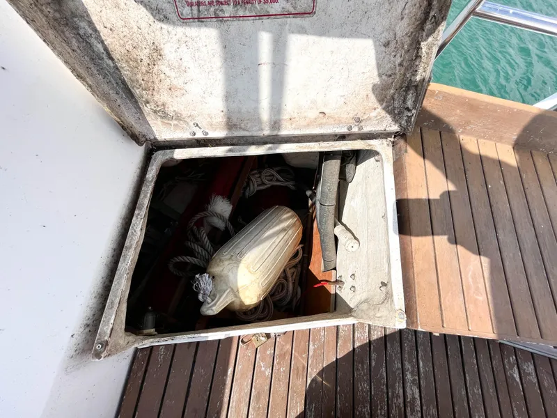 Slide: The Image of Catalina 42 1989 - 28