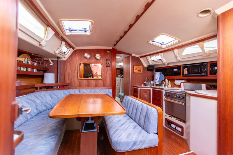 Slide: The Image of Catalina 42 1989 - 33