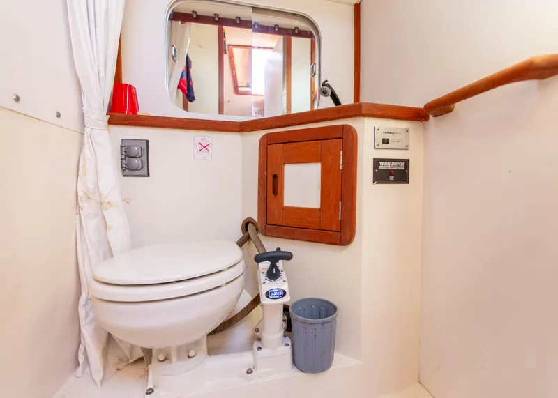 Slide: The Image of Catalina 42 1989 - 37