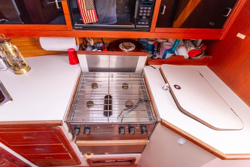 Slide: The Image of Catalina 42 1989 - 39